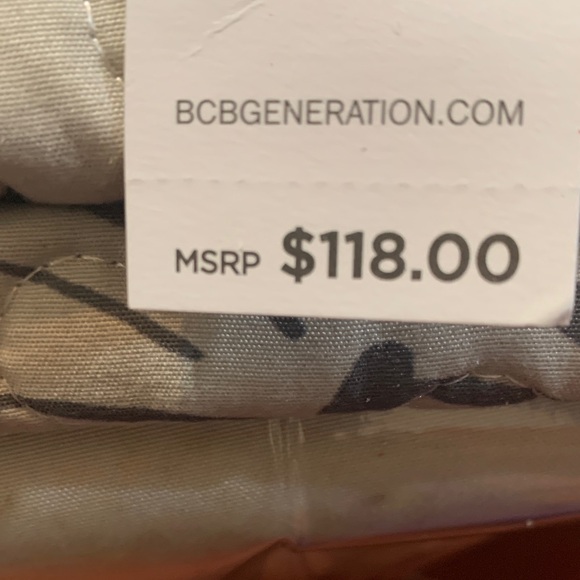 Elegant One-Shoulder Printed Dress - Picture 11 of 12